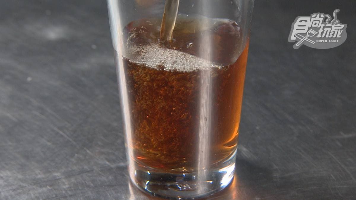 「枸杞酒」使用米酒去燉煮。