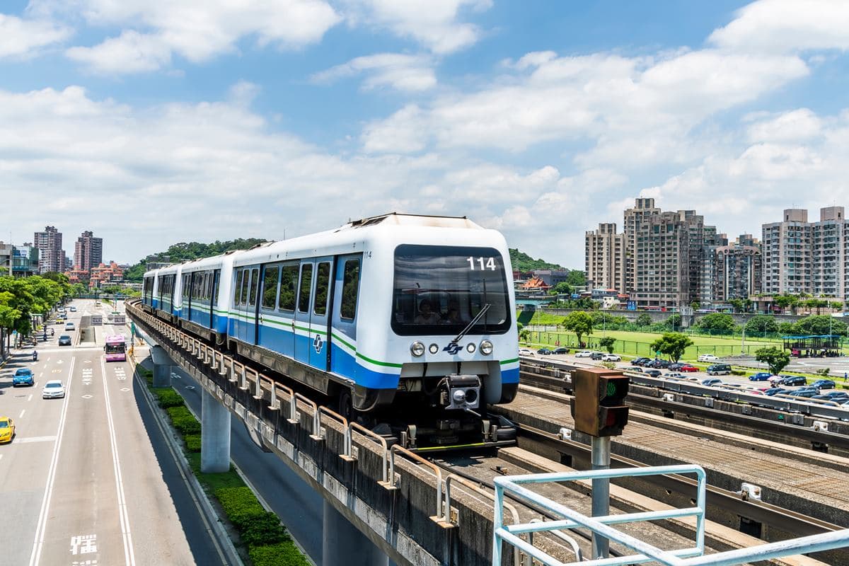 內科交通有救！北捷實施２對策：縮短尖峰班距、擴車廂空間，上班不用人擠人