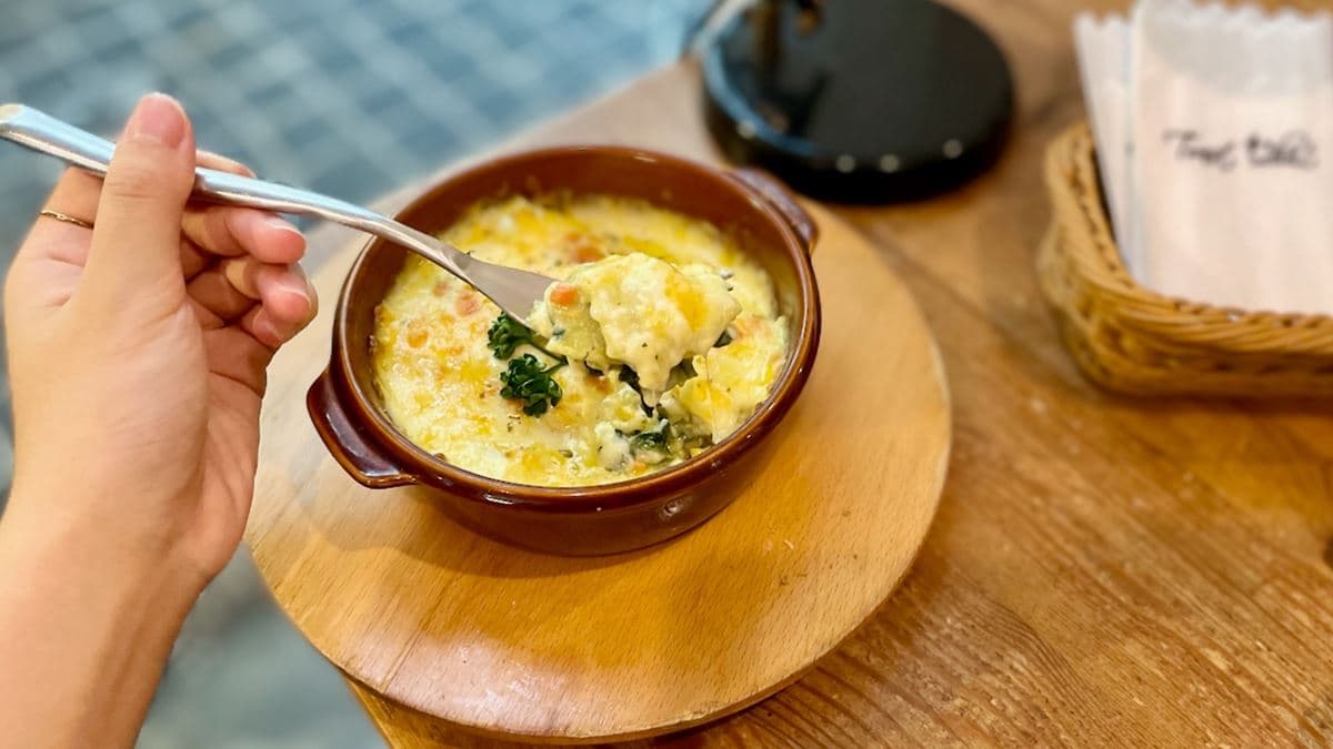 也很推薦焗烤奶油菠菜千層麵，奶油超級濃郁。（圖片來源：Catalina旅遊小筆記）