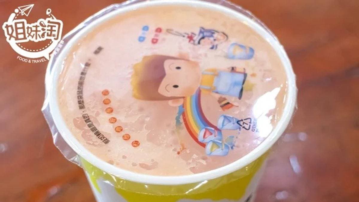 「木瓜牛乳」中木瓜跟奶香的揉合，成就美味順口的濃郁滋味。（圖片來源：姐妹淘部落客）
