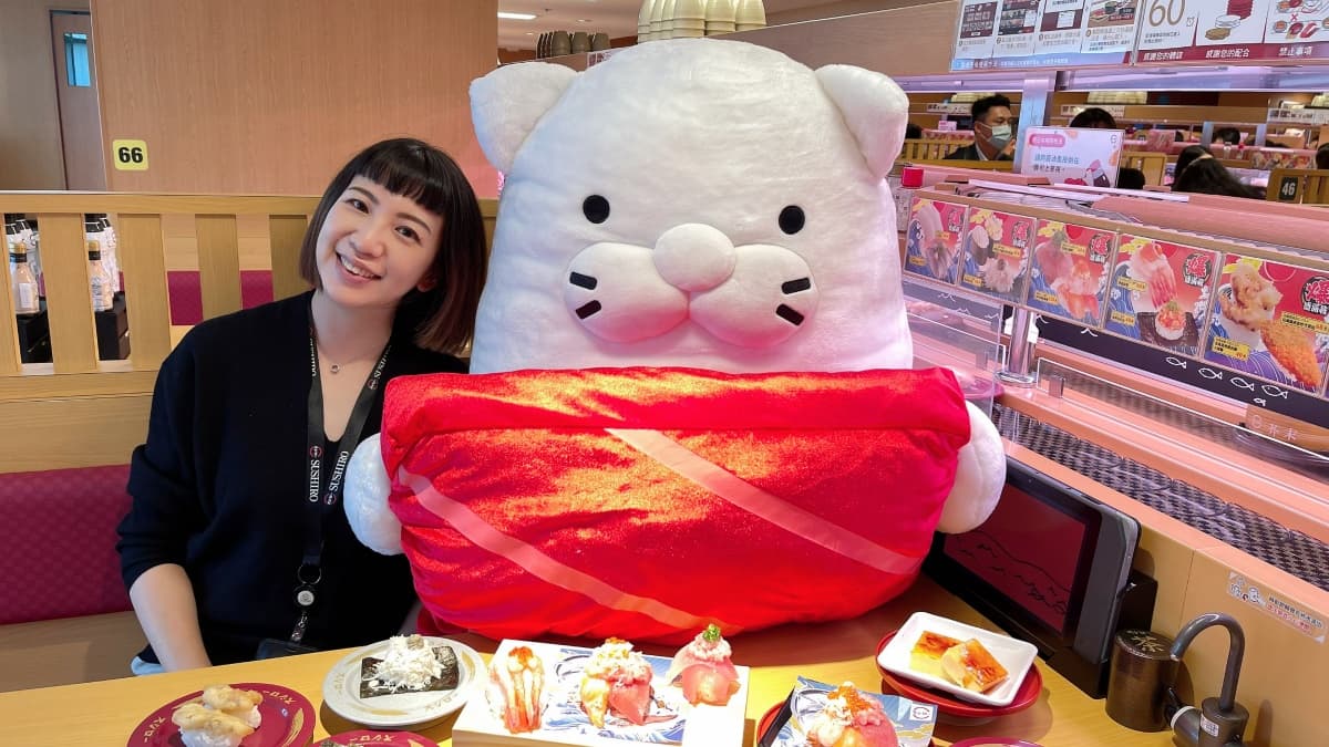 這太巨了啦!壽司郎萌翻「150cm鮪魚小萌獺」免費送,再狂嗑限定時不知鮭 這太巨了啦!壽司郎萌翻「150cm鮪魚小萌獺」免費送,再狂嗑限定時不知鮭