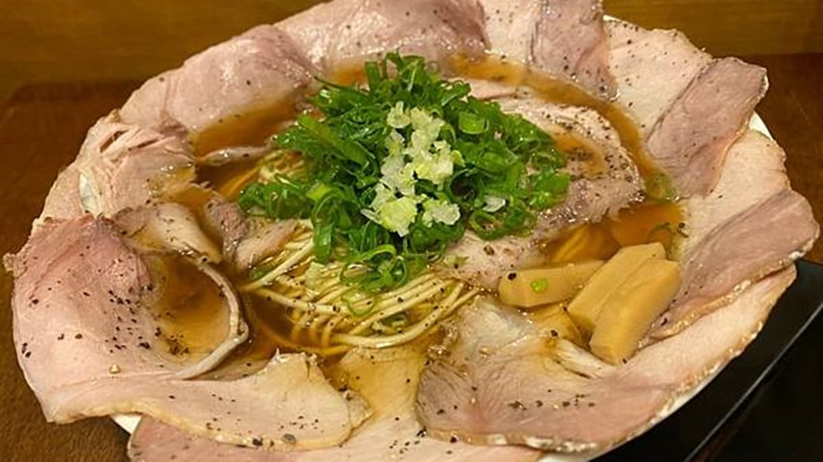 「清湯肉肉」喜歡吃多一點肉肉的朋友很推薦選這碗。（圖片來源：跟著酪梨吃胖胖）