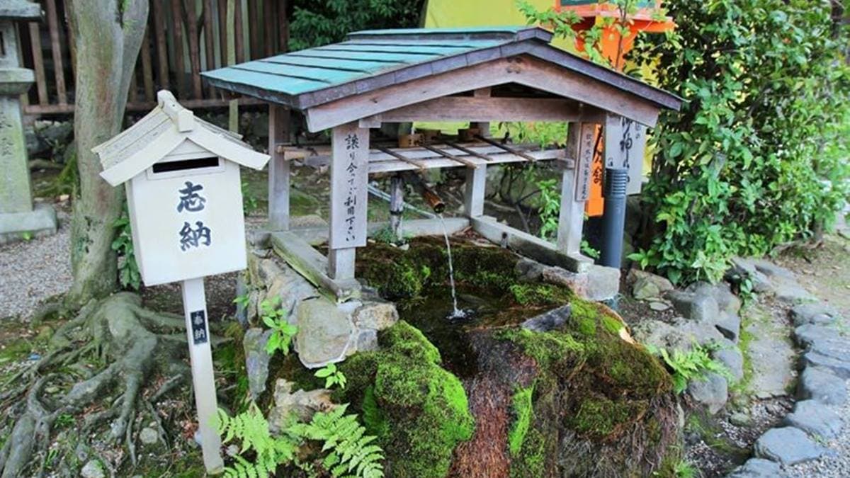 神社供奉宗像三女神，女性可以祈求美麗。（圖片來源：跟著尼力吃喝玩樂）
