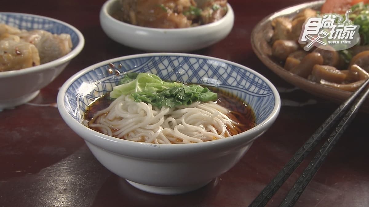 「酸辣麵」開胃又解膩，吃起來超過癮。
