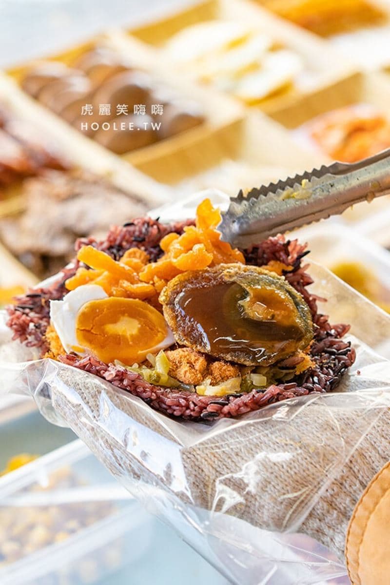 30種配料任你選！高雄「古早味飯糰」餡料塞到滿，牽絲起司、爆漿雙蛋都唰嘴