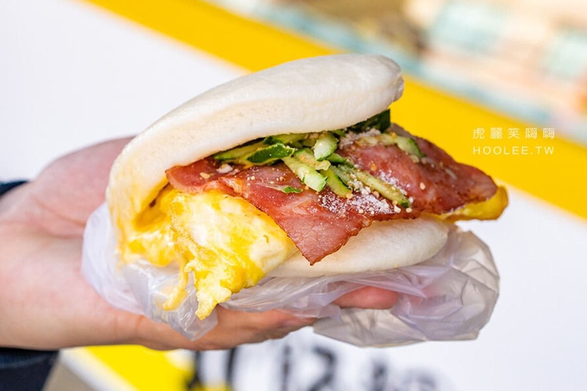30種配料任你選！高雄「古早味飯糰」餡料塞到滿，牽絲起司、爆漿雙蛋都唰嘴