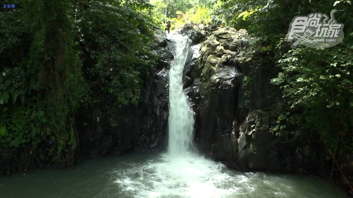 Aling-Aling Waterfall