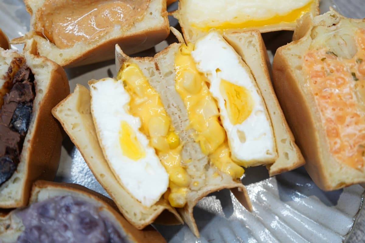 【新開店】買５送１快衝！「爆餡車輪餅」多達18種餡，還有隱藏版滿福堡口味