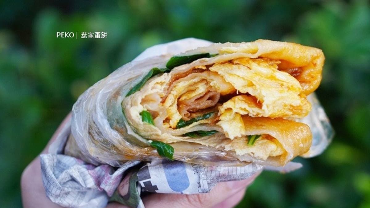 用豬油煎的九層塔蛋餅香氣四溢，充滿濃濃的古早味。（圖片來源：PEKO の Simple Life）