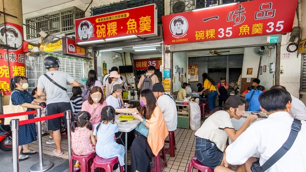 用餐時間店裡幾乎都是客滿要排隊的狀態。（圖片來源：小佳的幻想世界）
