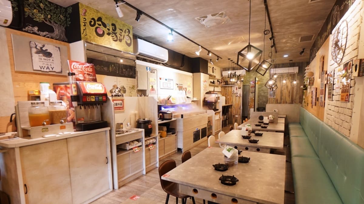 店內用餐環境非常整潔舒適，單人用餐也有提供吧台區可坐。（圖片來源：老錢的老巢）