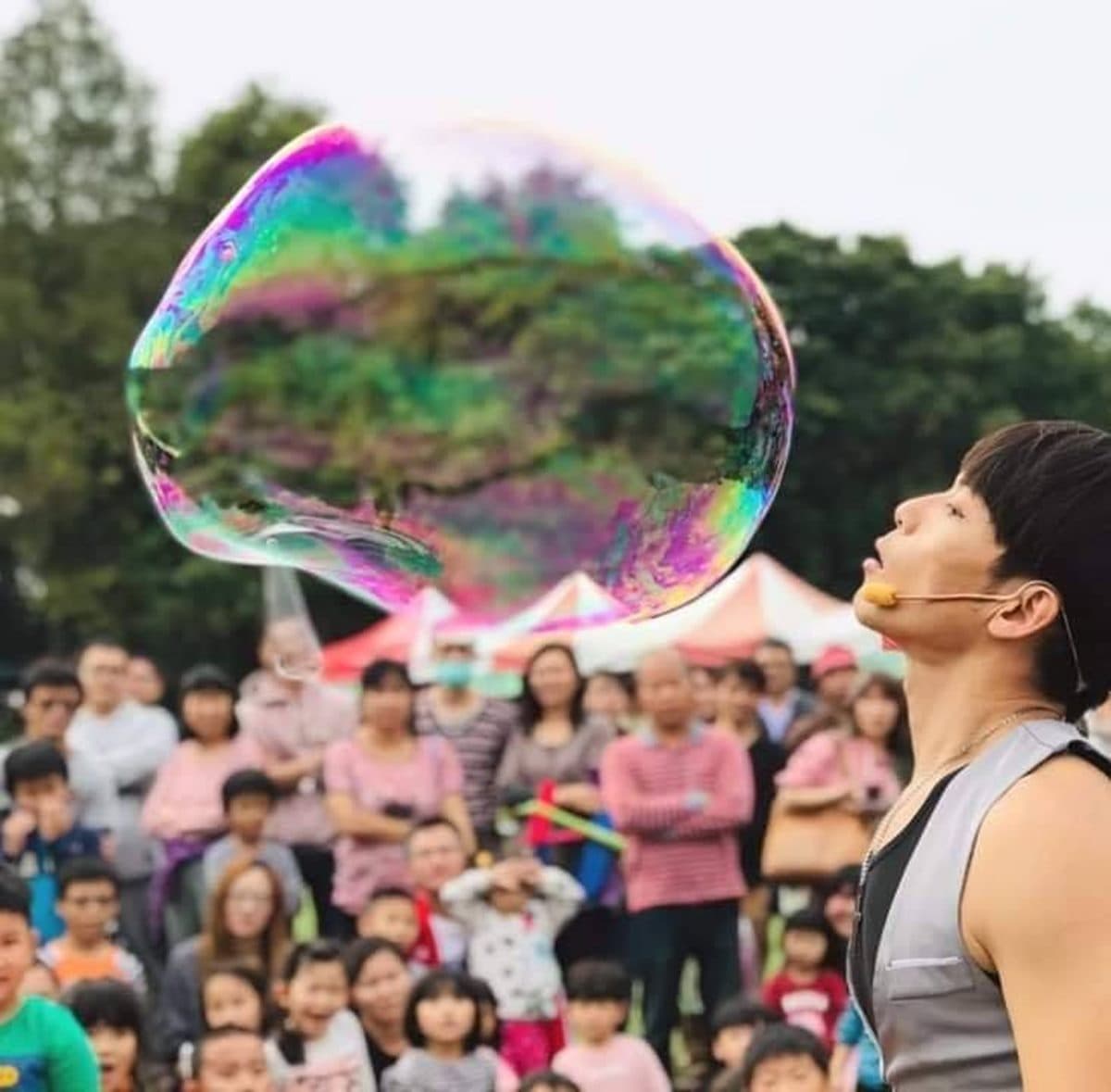 全台首創泡泡樂園！巨型迪斯可球、泡泡瀑布打卡必拍，全新設施10元就能玩