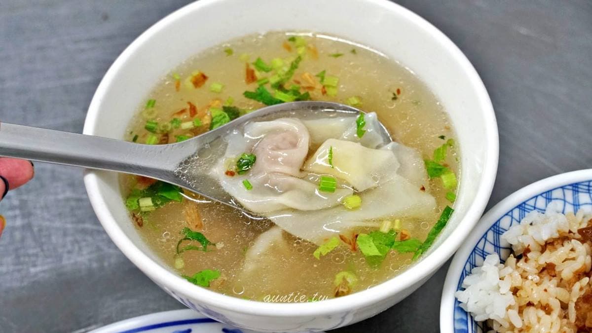 餛飩口感很滑嫩，肉餡調味也不錯。（圖片來源：水晶安蹄不務正業過生活）