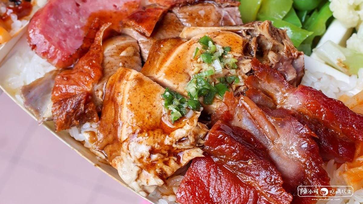 特別推薦三寶飯中的油雞，肉嫩而不柴，加上蔥油鹹香好吃。（圖片來源：陳小可的吃喝玩樂）