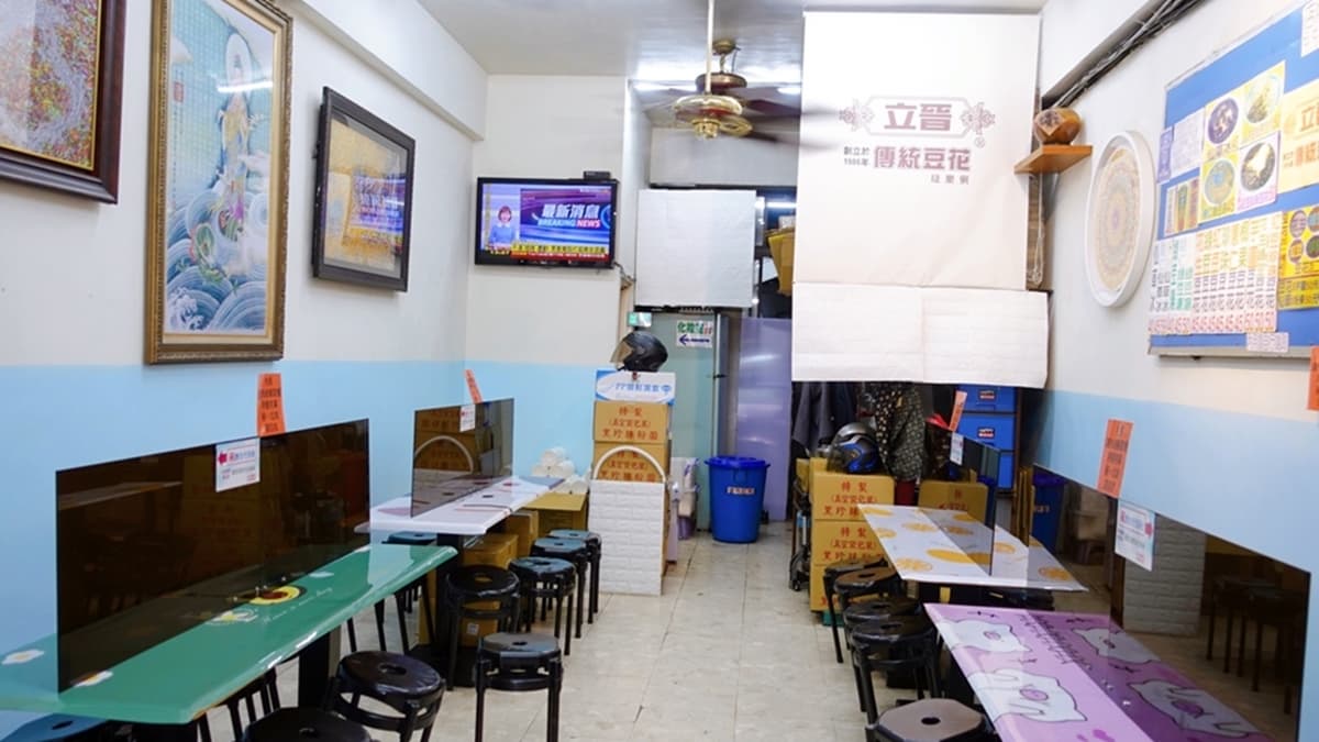 店內的座位雖然不算多，但即便是客滿，不用等太久就會有空位。（圖片來源：瑋瑋美食萬歲）