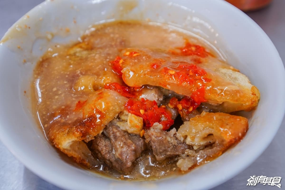 大甲鎮瀾宮要吃什麼!鎮瀾宮周邊6家銅板美食:10元芋泥球、50年肉丸老店 大甲鎮瀾宮要吃什麼!鎮瀾宮周邊6家銅板美食:10元芋泥球、50年肉丸老店