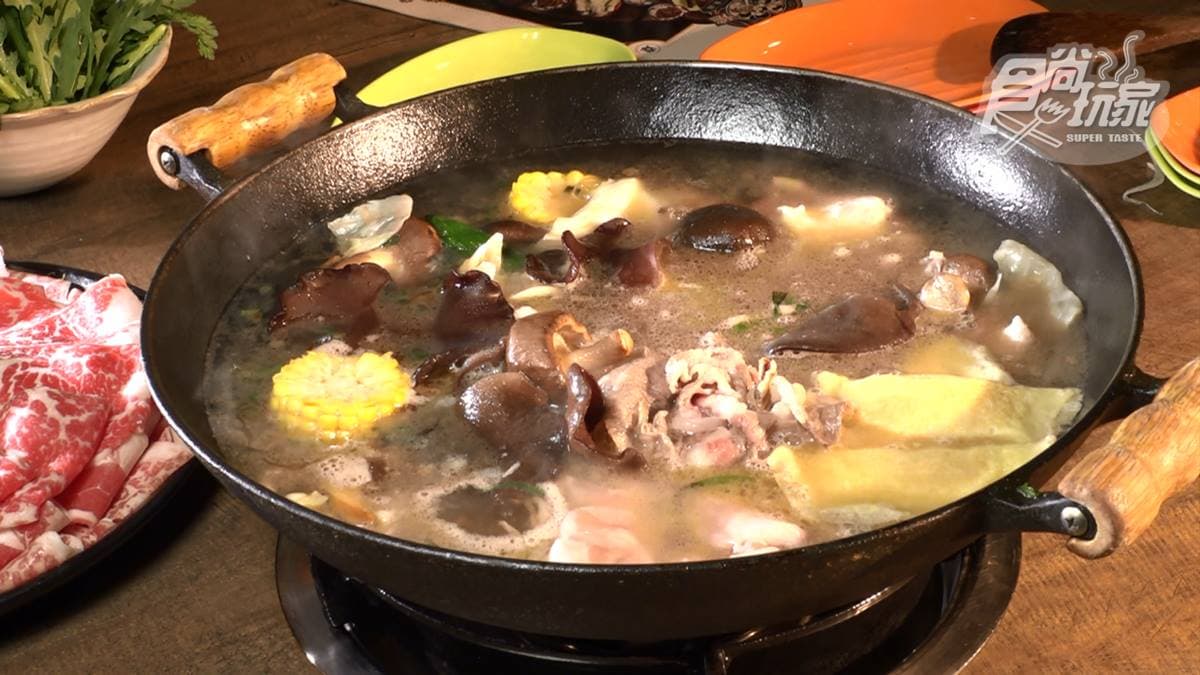 圖為韋爐復刻食鍋（竹北科大店）的餐點。
