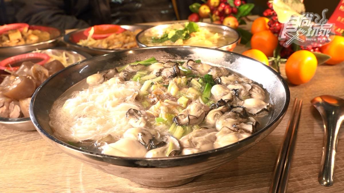 爆量「蚵仔米粉」給料大方不手軟，而且蚵仔還是從東石來的。