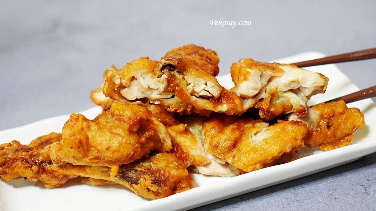 炸雞腿外皮酥脆，肉更嫩，同樣相當推薦。（圖片來源：PEKOのSimple Life）