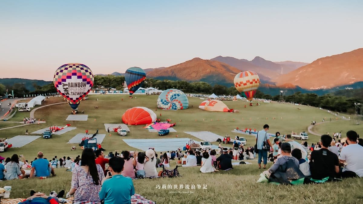 草原上有很多來自台灣在地與外國團隊的造型熱氣球。（圖片來源：巧莉的世界流浪筆記）