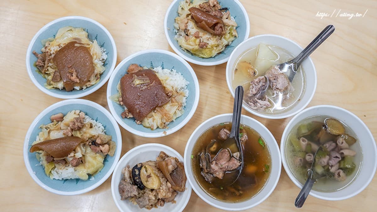 店裡還有販售一些湯品，可以大家一起分食。（圖片來源：婷玩味生活）