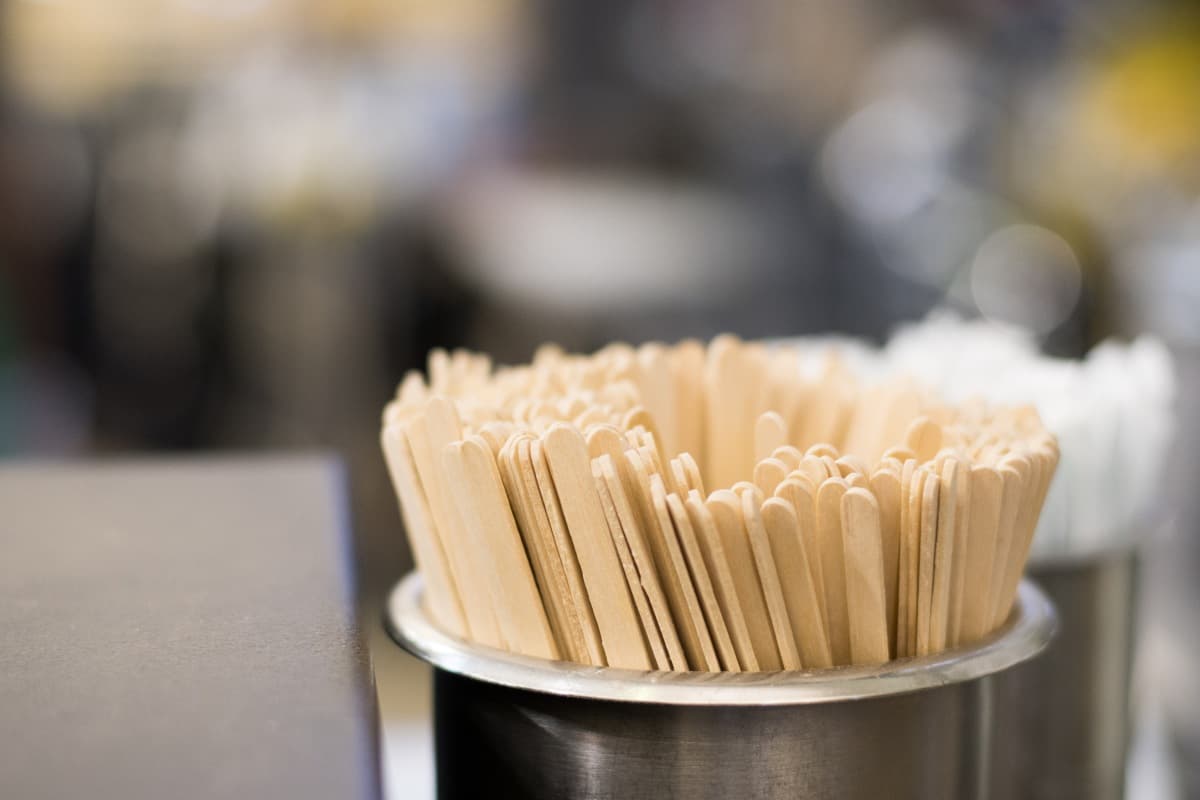 常外帶熱咖啡或手搖飲小心！「這樣做」讓你愈喝愈肥，還可能不孕或患糖尿病