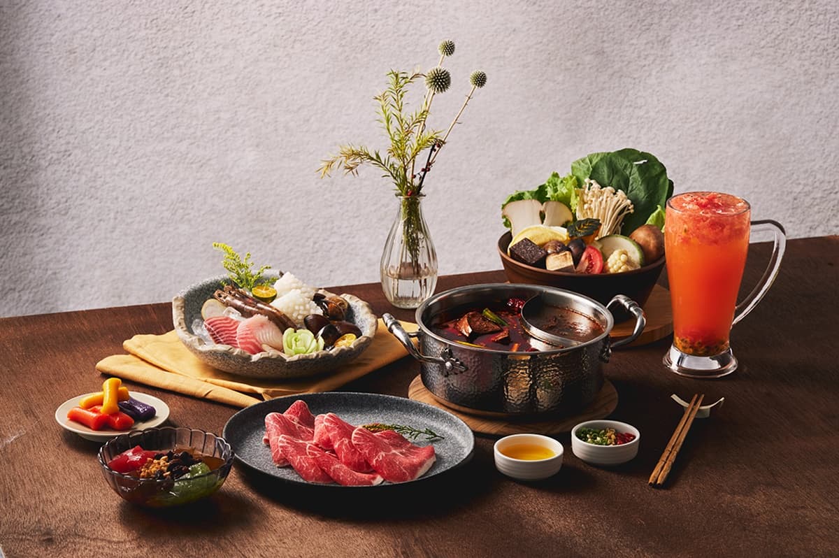 【新開店】首號店在這！亞洲鍋物千家連鎖進軍台北，「大小鴛鴦配手搖飲」吸睛