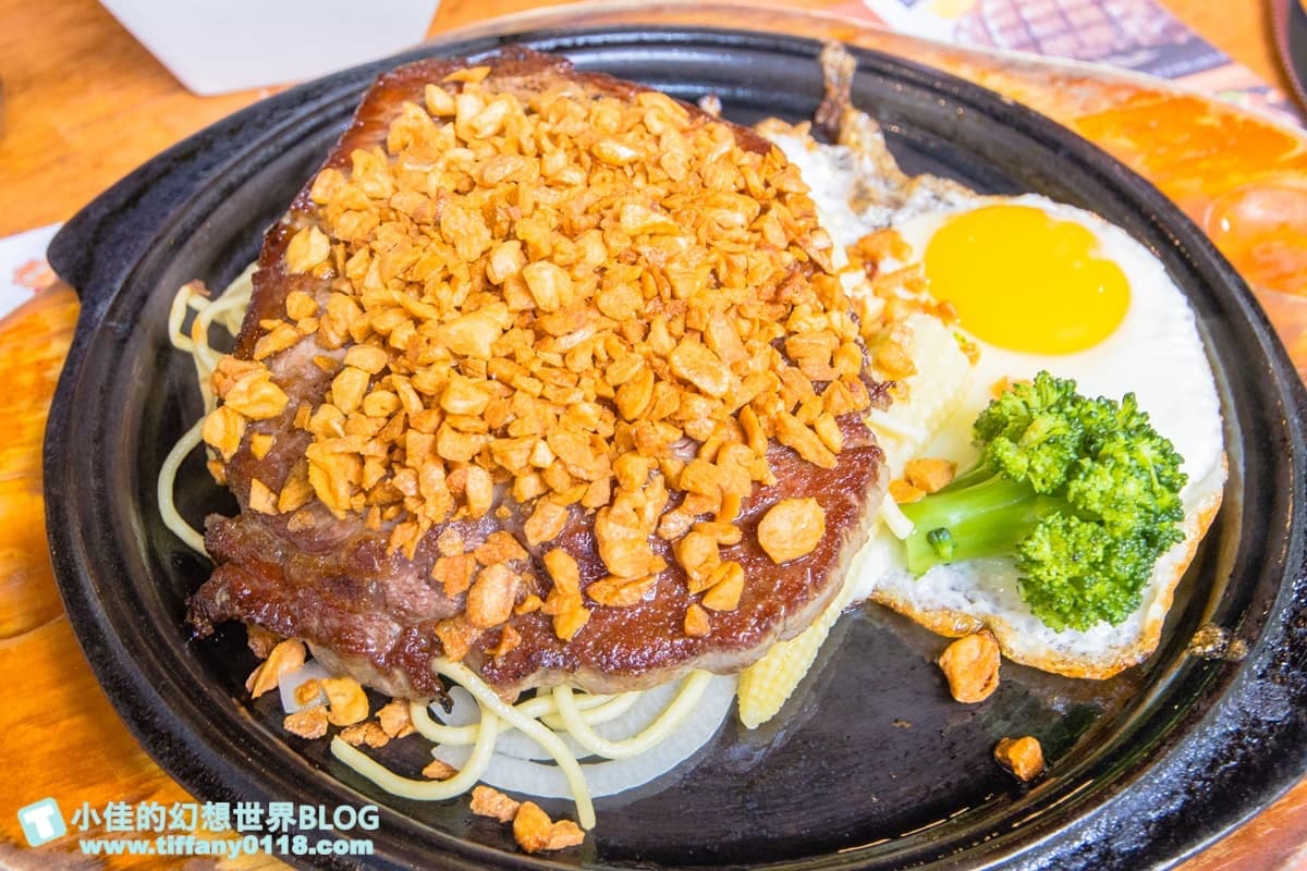 宜蘭人從小吃到大！「35年老字號牛排」好評超過１萬則，加麵不加價CP值超高