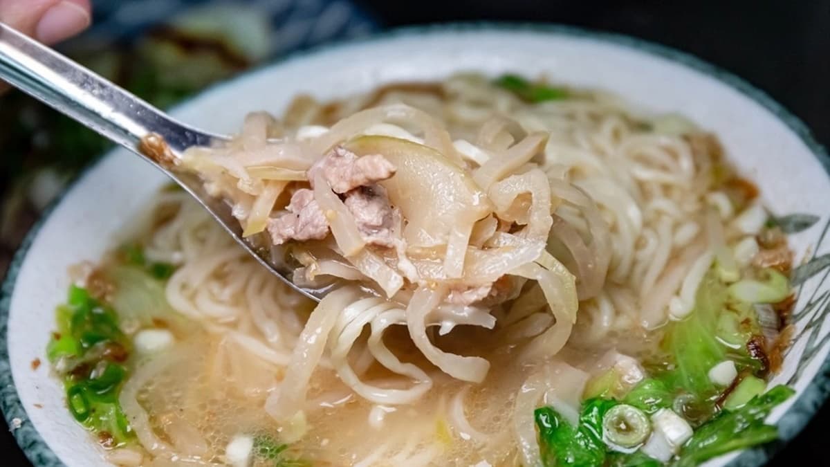店家的榨菜雖然給的不多，但味道上並不會太死鹹，很好吃。（圖片提供：愛伯特吃喝玩樂全記錄）