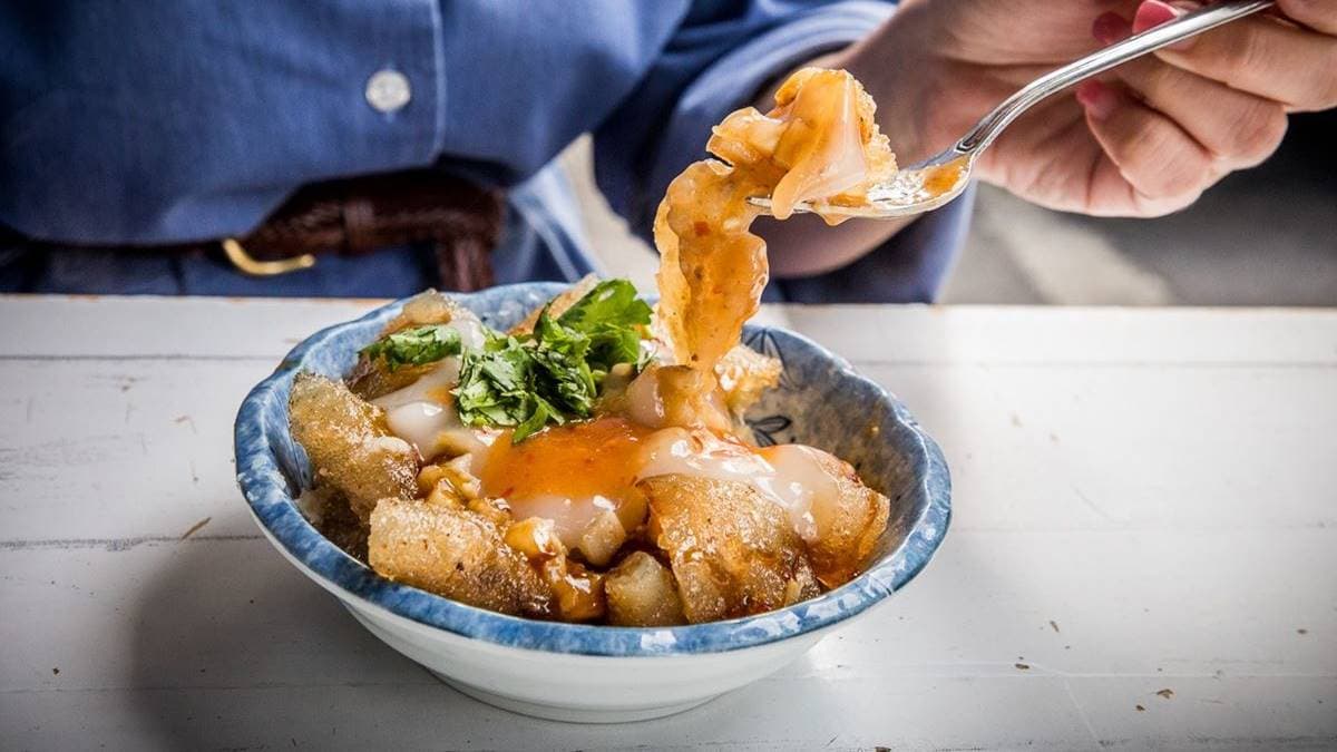 肉圓炸過之後超酥，內餡是滿滿筍角和豬肉條，分量十足。（圖片來源：大手牽小手玩樂趣）