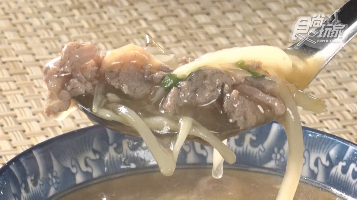 先炒過再煮的鴨肉非常好吃，給料也很實在。