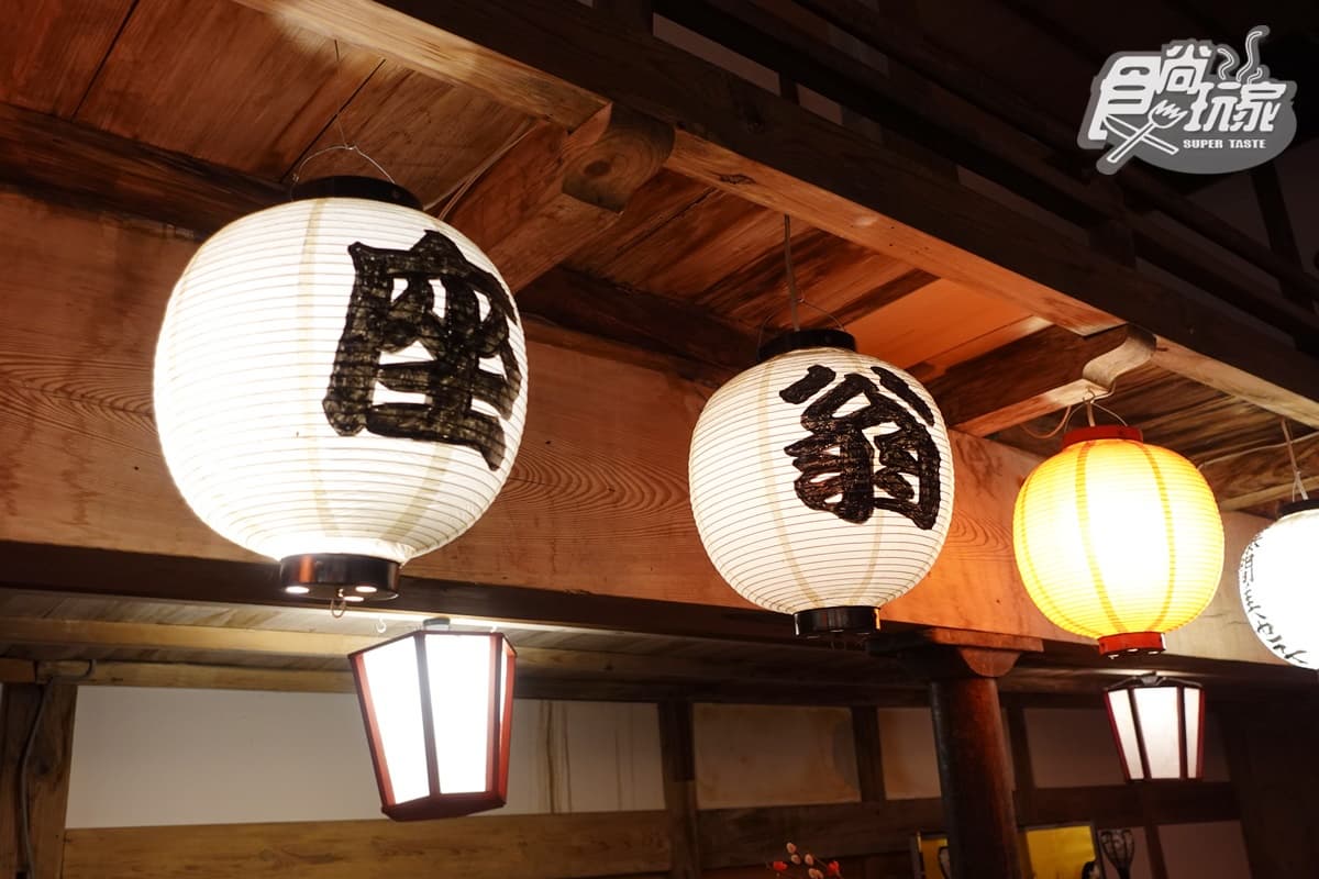 日本木造劇場小屋「翁座」。（圖片：陳倍玉 攝）