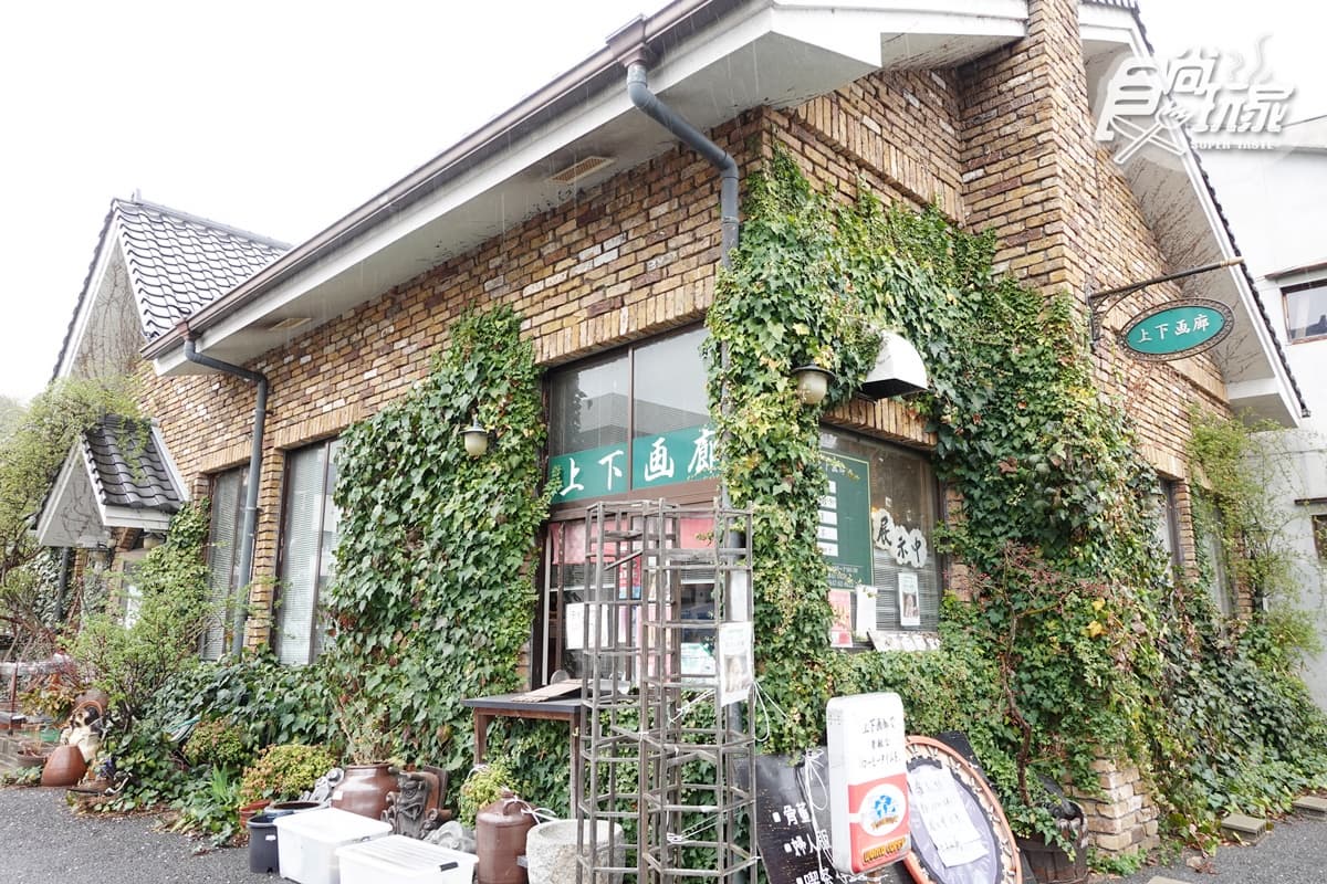洋溢外國風情的「上下畫廊」。（圖片：陳倍玉 攝）
