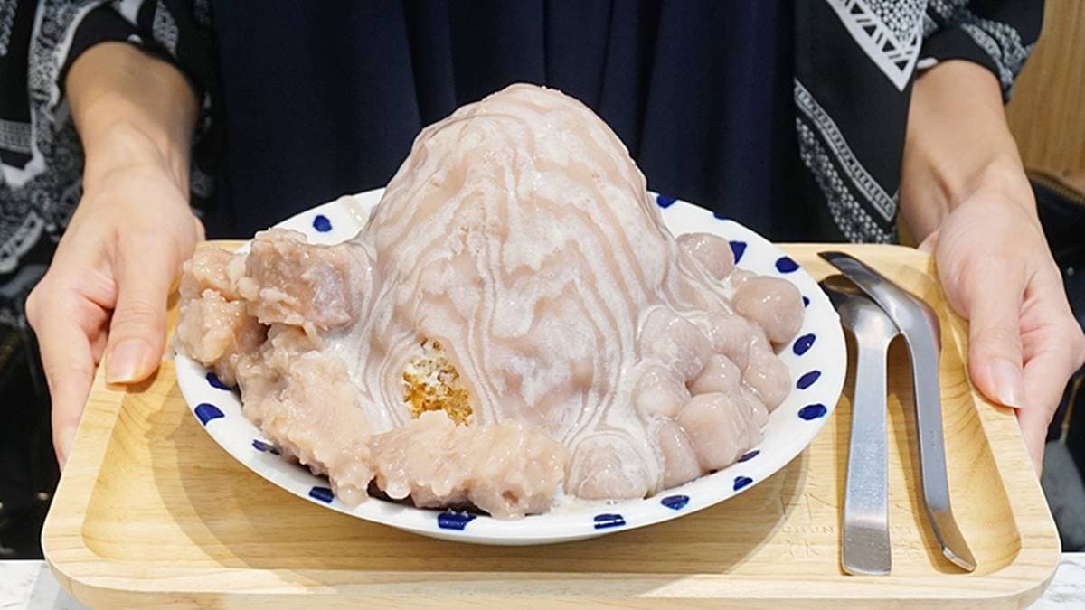 「芋頭牛奶冰」上頭鋪滿芋泥、蜜芋頭、芋圓等３寶。（圖片來源：PEKO の Simple Life）