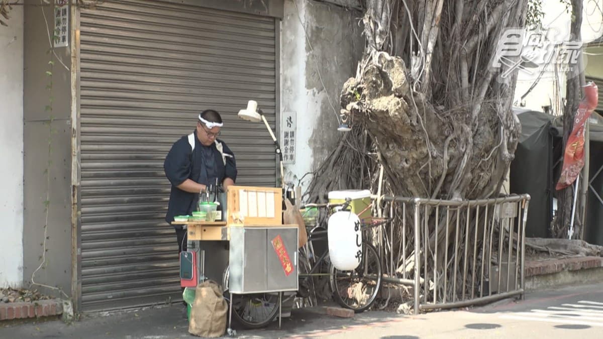 「厝咖食堂」是玉子燒行動餐車，會不定時在IG公布出沒時間及地點。