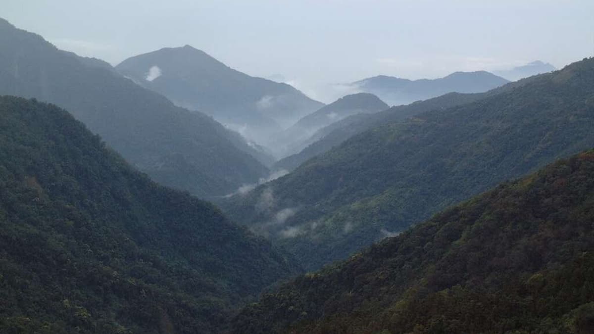 一次可遠眺玉山、大武山、卑南主山及大小關山等無敵景觀。（圖片來源：屏東林管處）