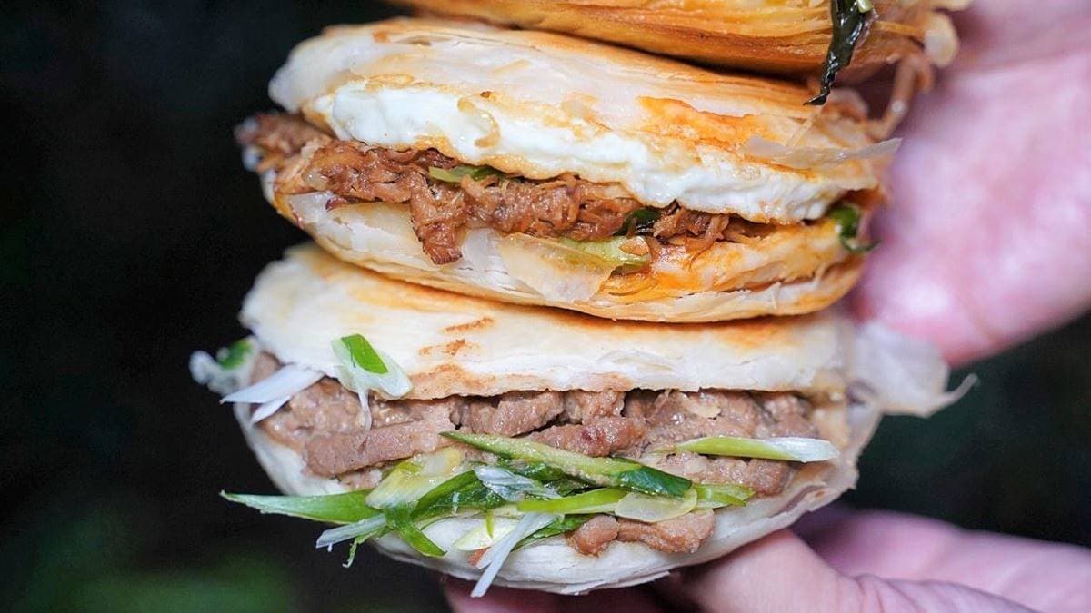 「巴蜀麻辣剁剁肉」（上）及「紫禁城密醬肉絲」（下）也是店內人氣口味。（圖片來源：阿華田的美食日記）
