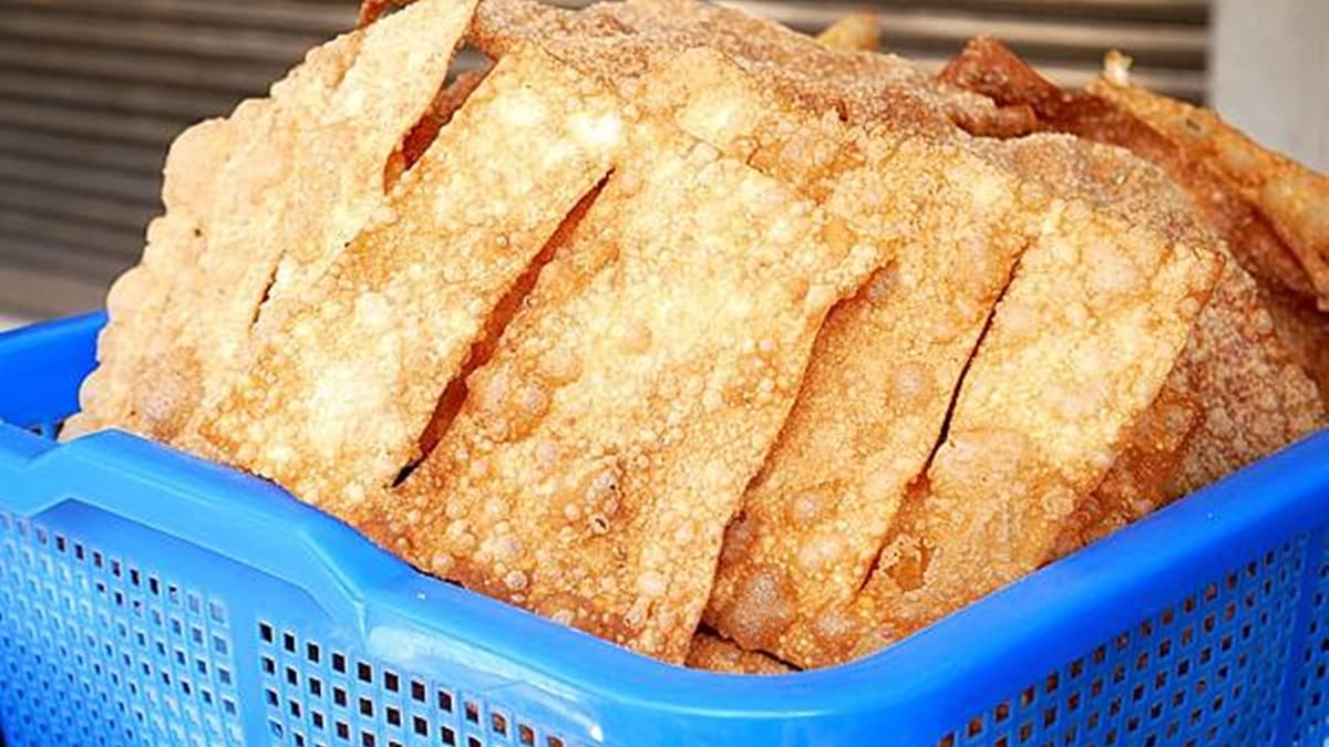 這就是煎餅果子裡的「薄脆」（正式名稱：餜篦），超級卡滋又不油膩，很好吃。（圖片來源：美食鐵粉靜香兒）