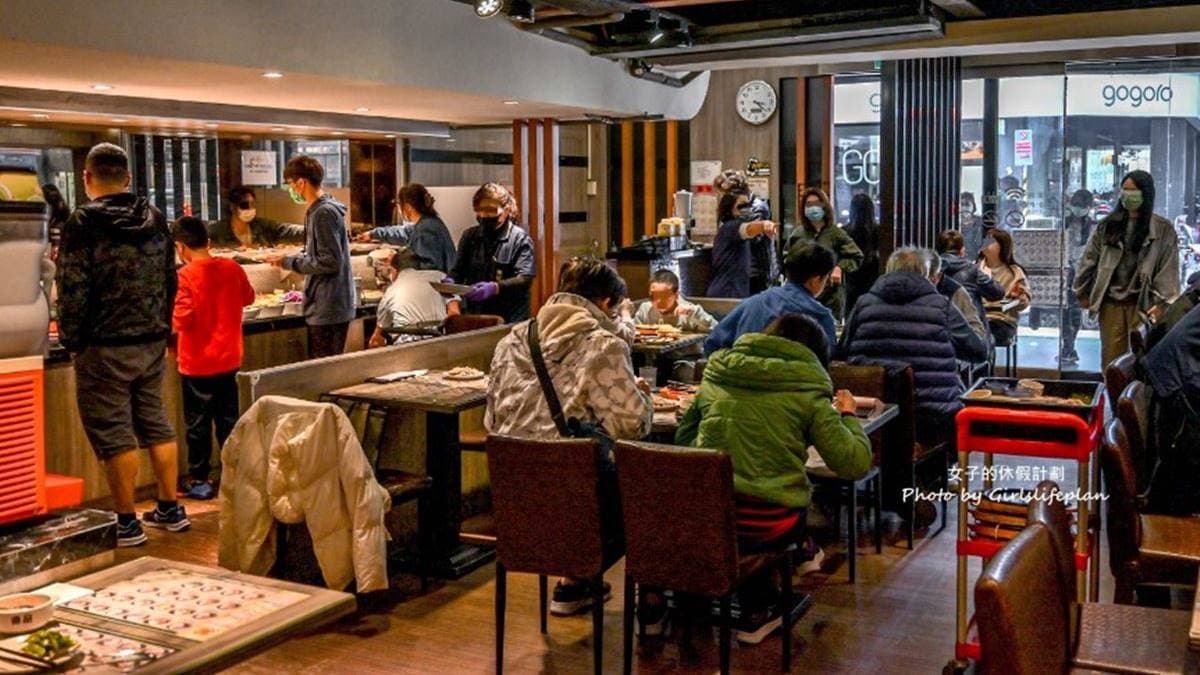 店內約有10多桌，即便是下午３點多也是滿座，生意相當好。（圖片來源：女子的休假計劃）