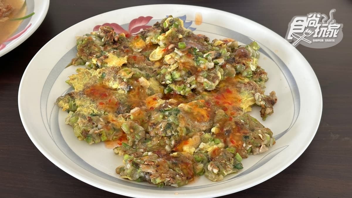 「烈嶼蚵仔煎」有石蚵、海螺等配料，用料實在，味道鮮美。