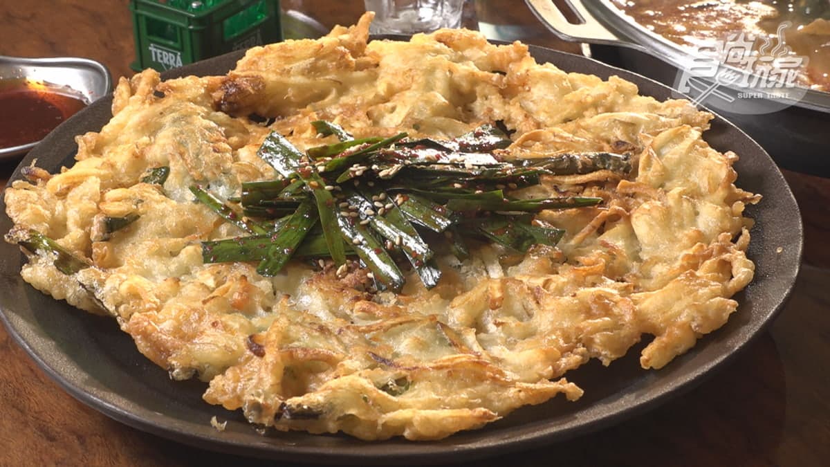 除了招牌排骨鍋以外，店家也有推出許多不同餐點。