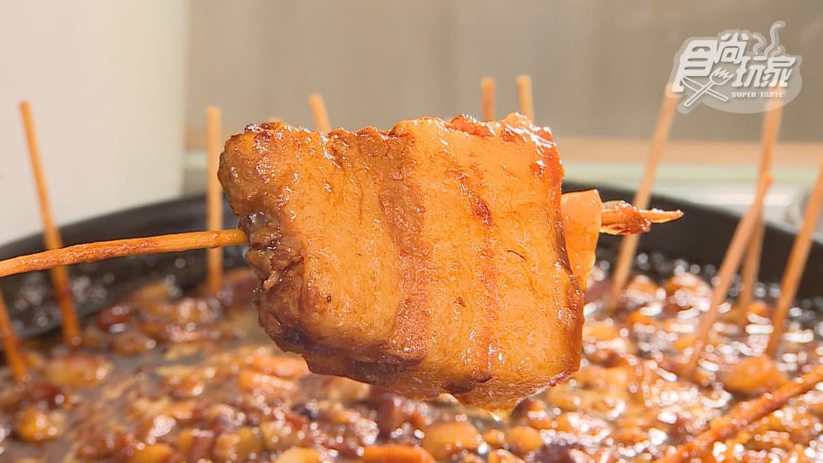 爌肉滷得超入味，吃起來鹹甜不油膩。