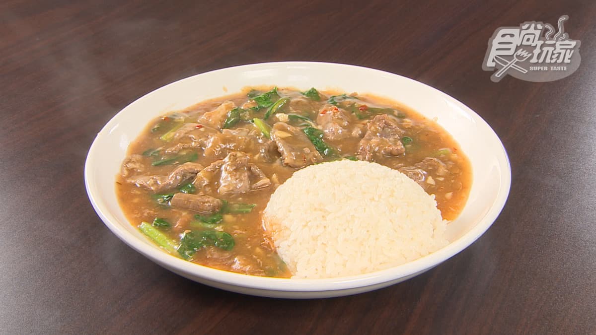 「牛腩燴飯」牛油味超濃。