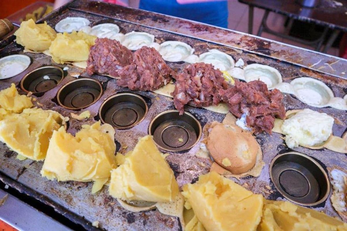 餅皮只是裝飾？板橋超夯「爆餡車輪餅」滿到蓋不住，還有超狂口味１次塞５餡