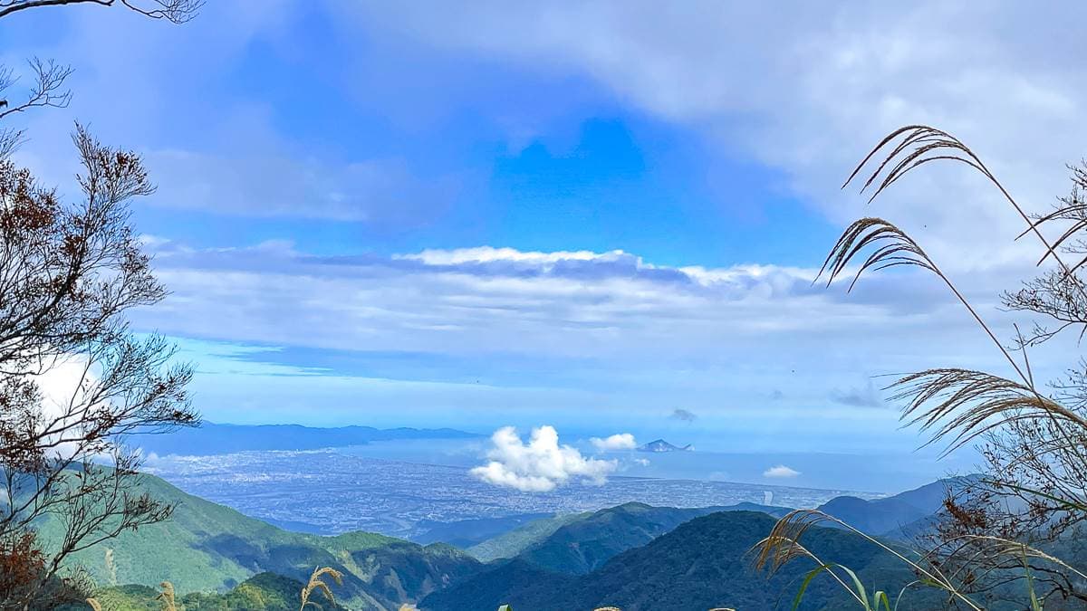 再遠可以看到宜蘭最著名的地標龜山島。（圖片來源：卡夫卡愛旅行）