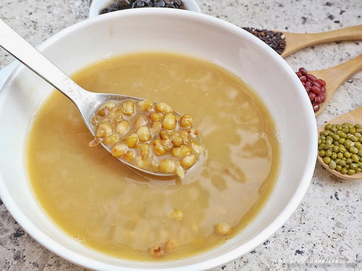 全台網評最強！台中「4.9星綠豆湯」好評超過8500則，香Q黑糖珍珠咀嚼控必加
