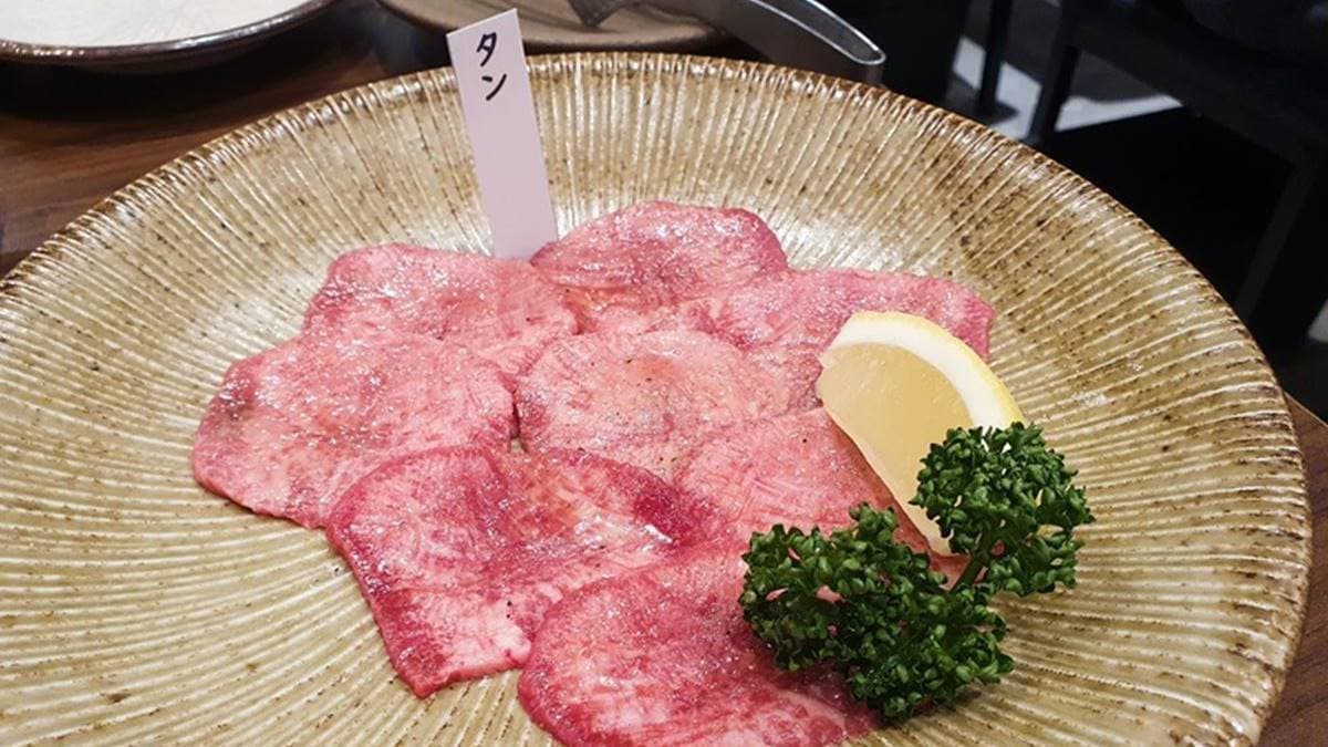 老闆不定期從日本進口各產地的牛。（圖片來源：艾妮可美味人生）