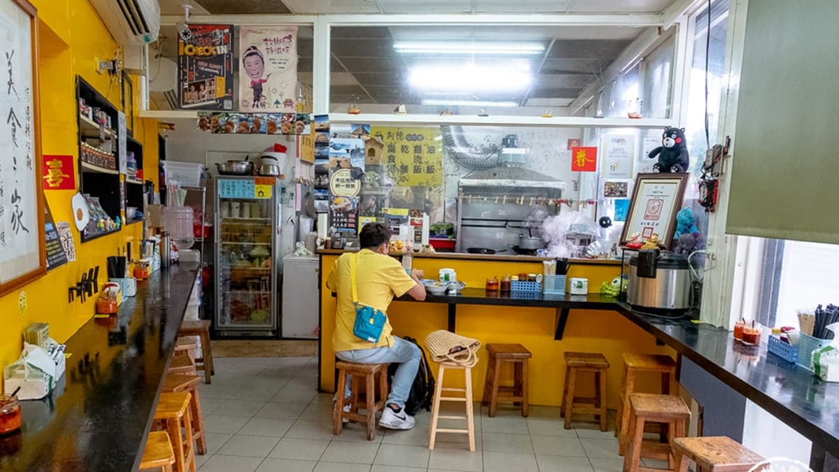 店內用餐空間並不大，約莫有20個座位左右。（圖片來源：桃桃's旅人手札）