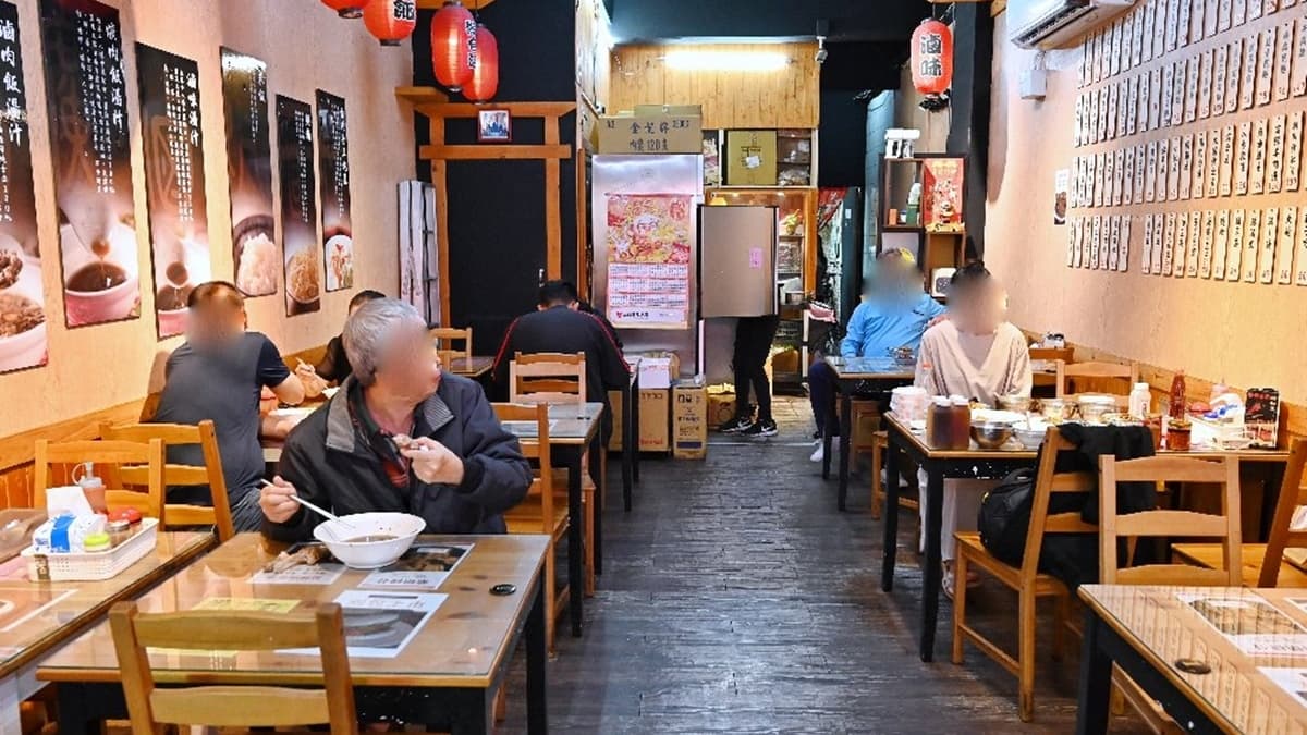 店內空間還滿寬敞的，環境也相當乾淨整齊。（圖片來源：糖糖‘s享食生活）
