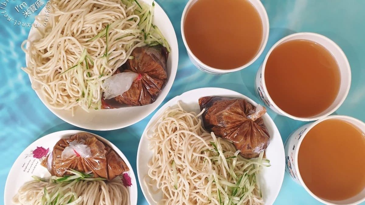 涼麵基本上都會有小黃瓜絲，麵量也不算少。（圖片來源：米寶麻幸福滿載）